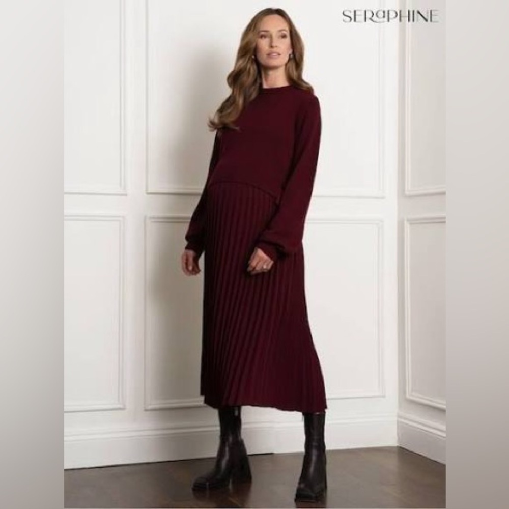 Nursing/Breastfeeding Seraphine Deep Burgundy long Dress with Sunray-Pleat Skirt - Picture 7 of 7